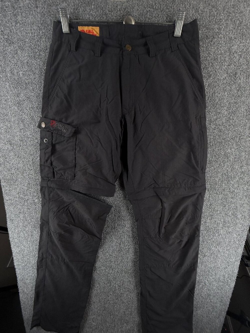 Fjallraven Karl Zip Off MT 82043 44 Hiking Pants Logo Black Outdoors ACTL 30x35